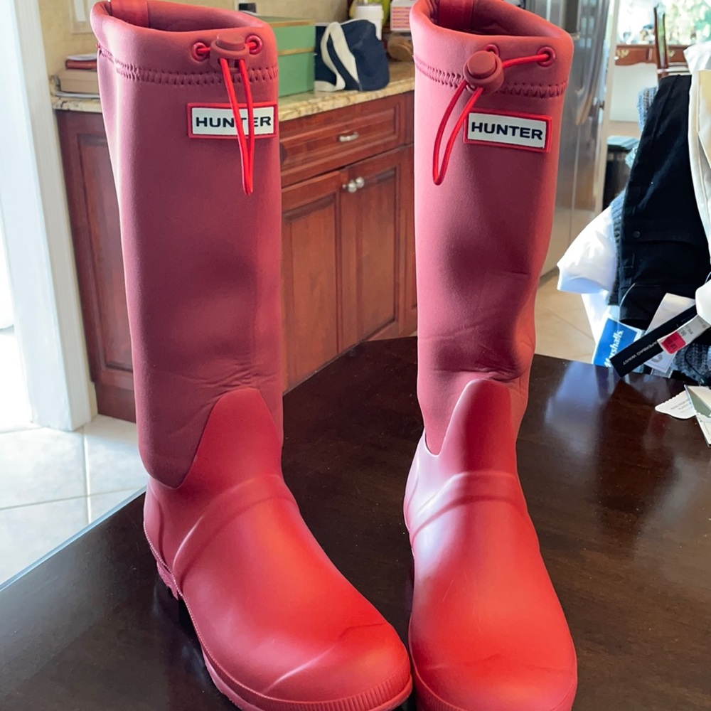 RED HUNTER RAIN BOOTS